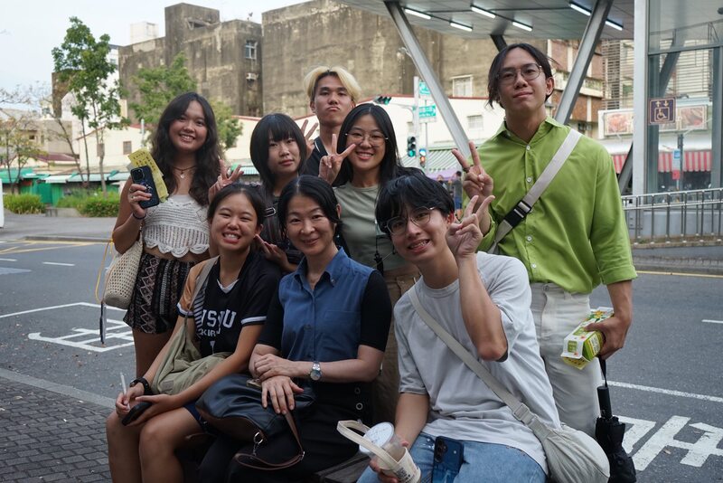 走訪神農街，漫步在充滿古早風情的街道中。🏮✨圖片