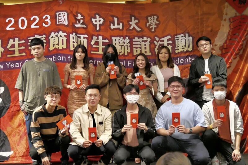 【活動回顧】111學年度 僑聯新春活動圖片